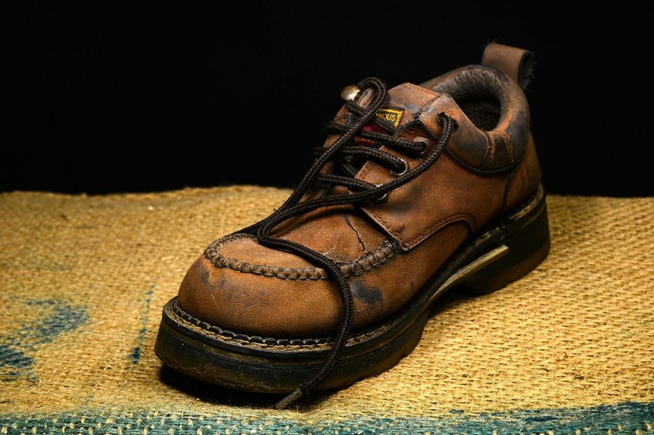 Éraflures sur chaussures en cuir : comment les éliminer ?