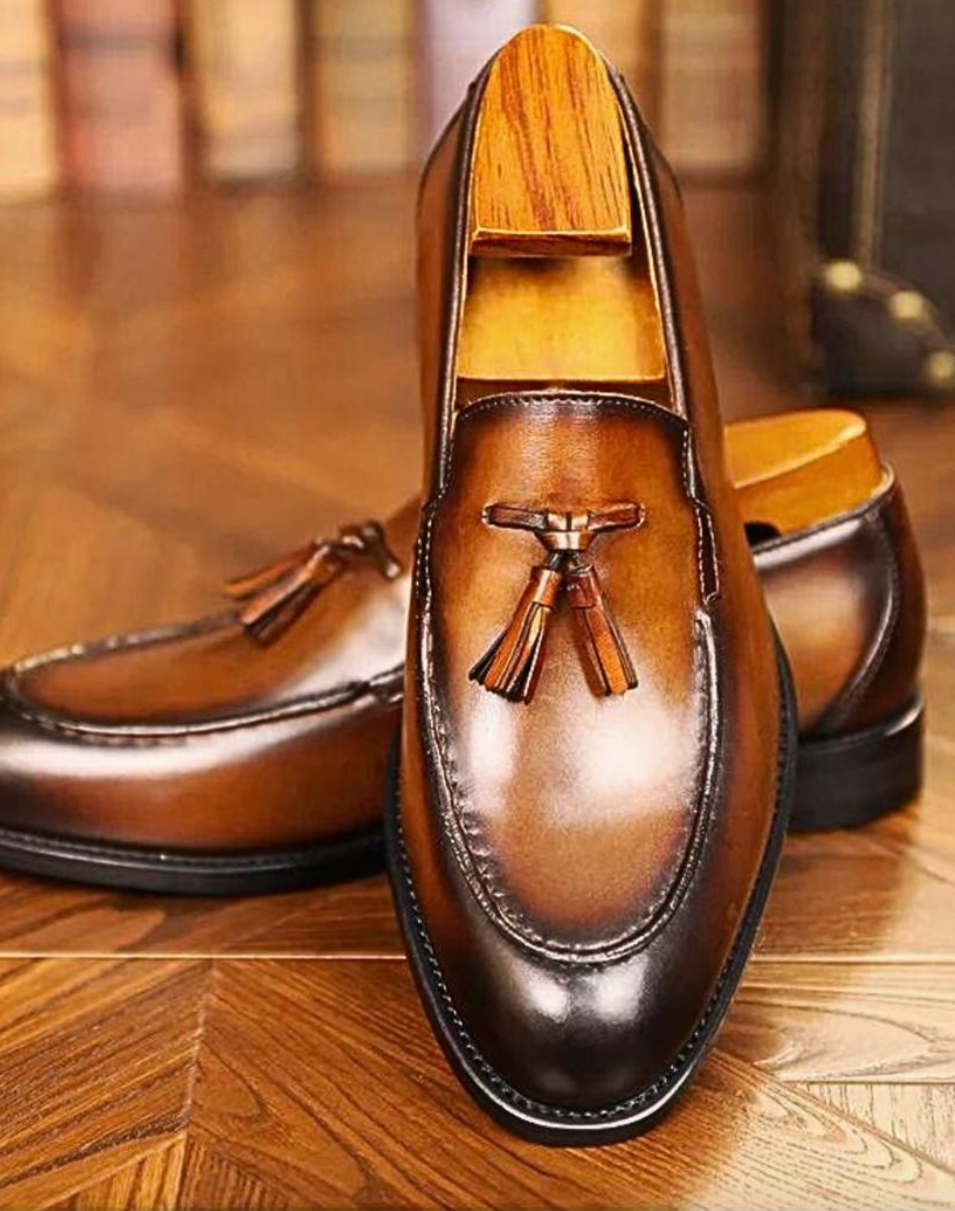 Les mocassins pour l’année 2025 : entre modernité, héritage et audace