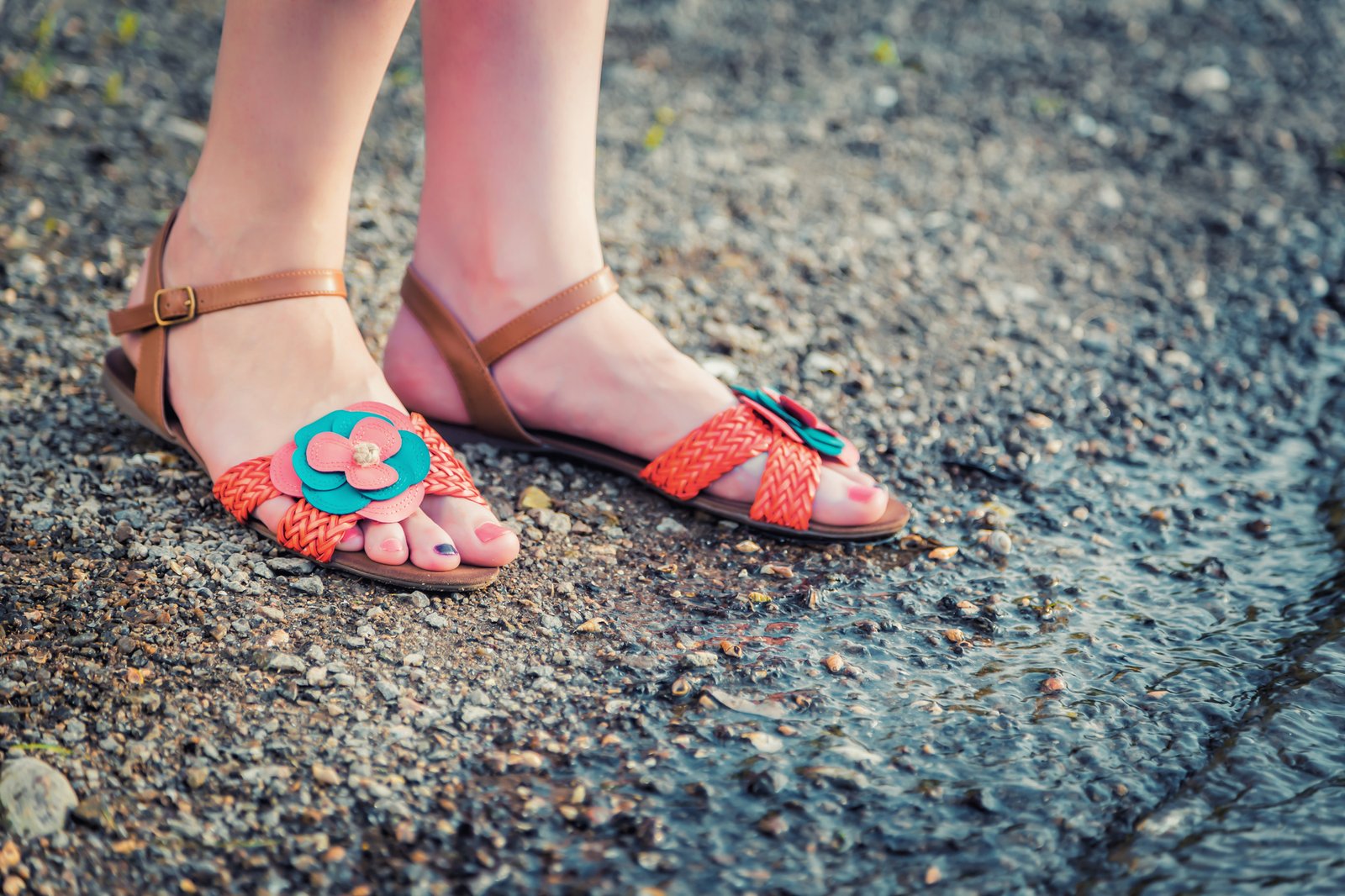 Des sandales et des chaussures pas chères ? C’est par ici